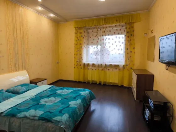 Продам самую дешевую 4 комн.кв. новострой, пр. Ильича 21 а. Донецк