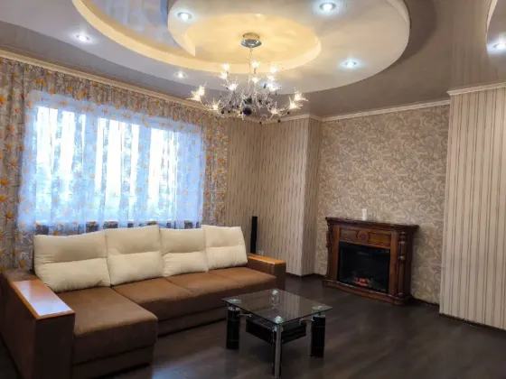 Продам самую дешевую 4 комн.кв. новострой, пр. Ильича 21 а. Донецк