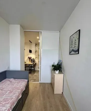 Сдаётся уютная двухкомнатная квартира площадью 56 м². Донецк