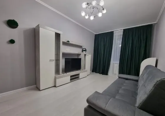 Сдаётся просторная двухкомнатная квартира 42м² в ворошиловском районе Донецк
