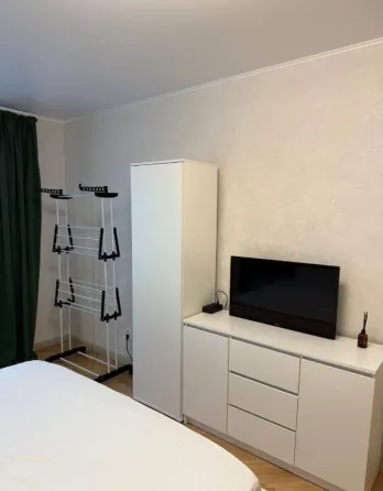 Сдаю однокомнатную квартиру 35.0 м² этаж 3 ворошиловский район,набережная Донецк