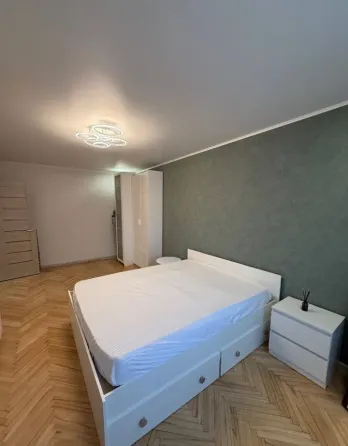Сдаю однокомнатную квартиру 35.0 м² этаж 3 ворошиловский район,набережная Донецк