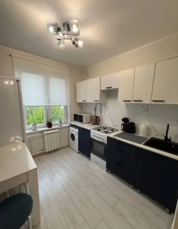 Сдаю однокомнатную квартиру 35.0 м² этаж 3 ворошиловский район,набережная Донецк