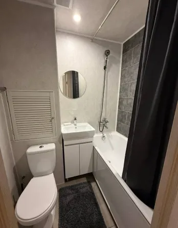 Сдаю однокомнатную квартиру 35.0 м² этаж 3 ворошиловский район,набережная Донецк