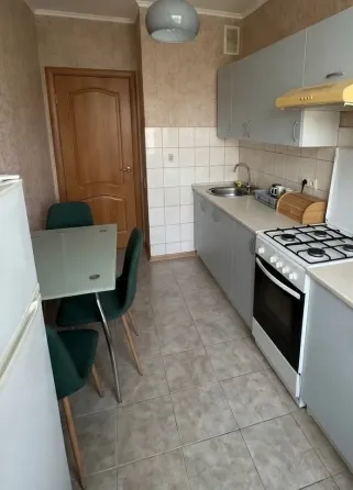 Сдается квартира на 3-м этаже в кировский район донецка, текстильщик Донецк