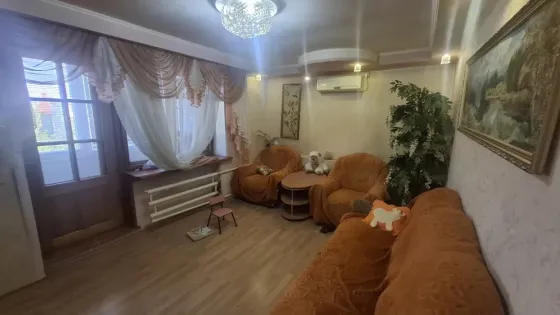 Продам 2-х комнатную квартиру Ясиноватая