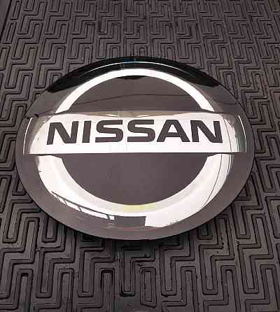 Передняя эмблема NISSAN Rogue X-Trail T32 оригинал Донецк
