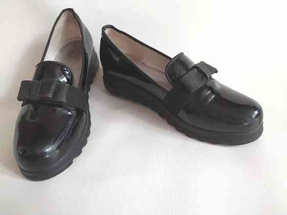Лаковые черные туфли лоферы, 37 размер (стелька 24 см) Донецк