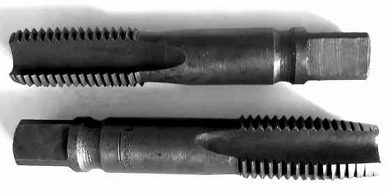 Метчик М22х2,5, Р18, к-т; м/р, 112/38 мм, исп. 2; основной шаг, ГОСТ 3266-81, СССР. Макеевка