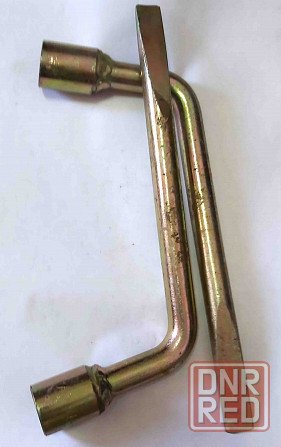 Ключ баллонный 17 мм, изогнутый, Г-образный, с монтажной лопаткой, оцинкованный, СССР. Макеевка - изображение 3