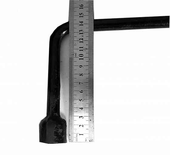Ключ баллонный 22 мм, изогнутый, Г-образный, торцовый, черный, СССР. Макеевка