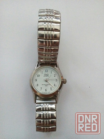 Кварцевые женские часы Q&Q Донецк - изображение 1