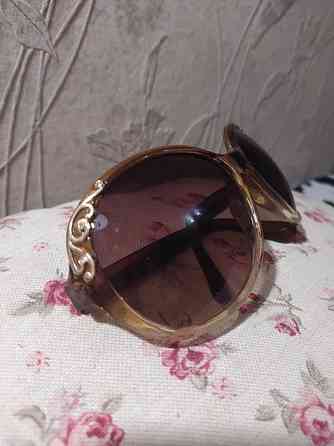 Женские солнцезащитные очки с вензелями Макеевка