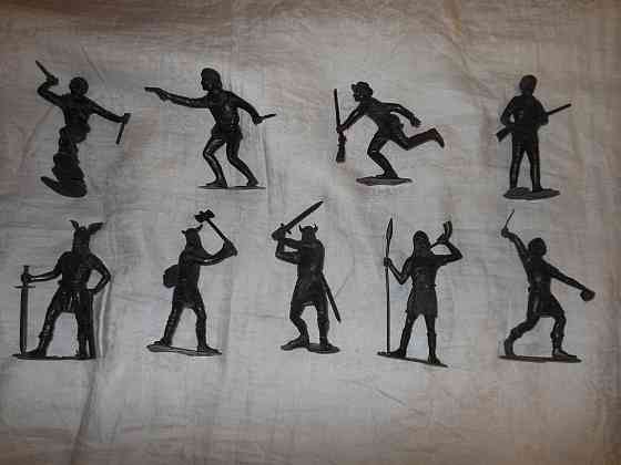 Солдатики дзи большие и малые. Енакиево