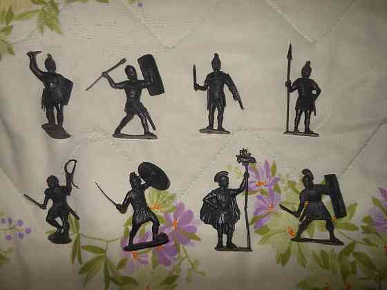 Солдатики дзи большие и малые. Енакиево