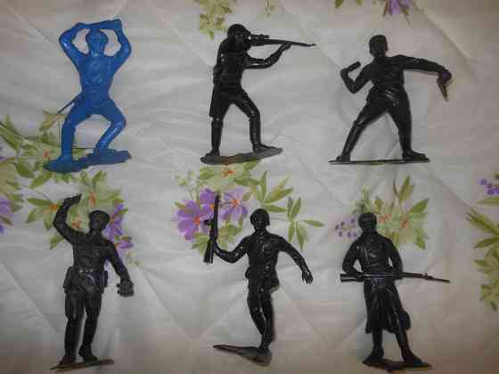 Солдатики дзи большие и малые. Енакиево