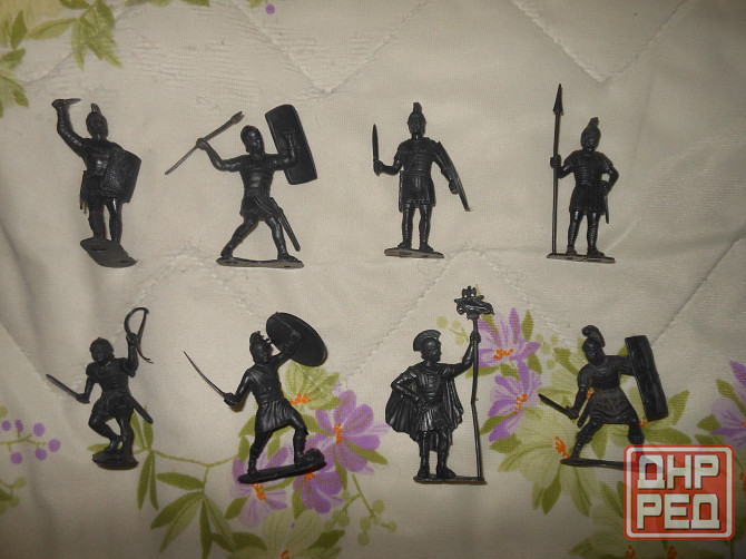 Солдатики дзи большие и малые. Енакиево - изображение 3