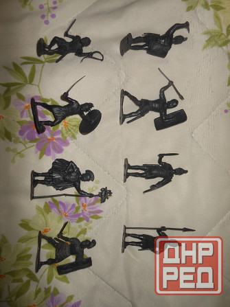 Солдатики дзи большие и малые. Енакиево - изображение 13