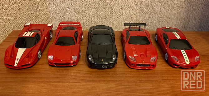 Масштабные модели машинок Ferrari 1:38 Shell V-Power Донецк - изображение 4