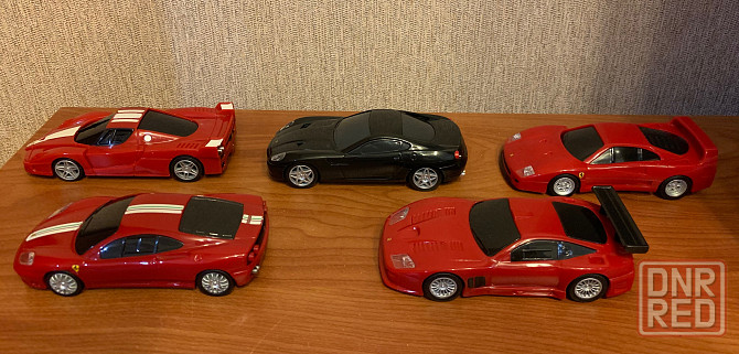 Масштабные модели машинок Ferrari 1:38 Shell V-Power Донецк - изображение 2