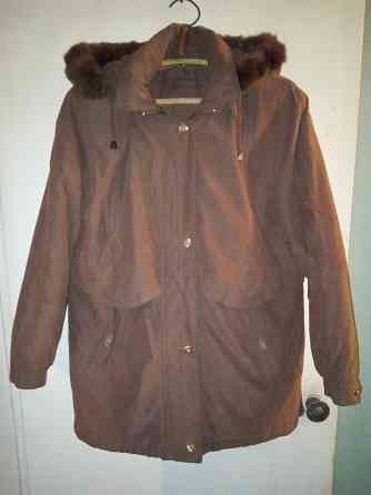 Куртка женская , зима-весна . Размер 48-50 . Цвет коричневый . Макеевка