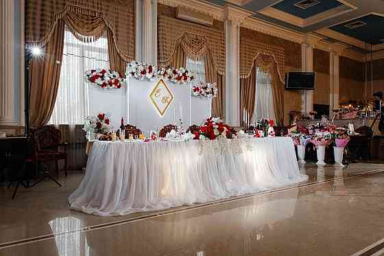 Свадебный декор Оформление банкетных залов Выездные церемонии Аренда свадебных арок и юбок Донецк