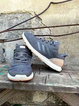 Кроссовки adidas Макеевка