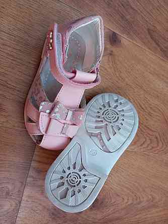 Продам детские сандалии 23 размера Донецк