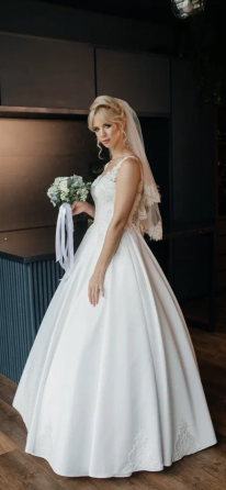 Свадебное платье (42-44) Донецк