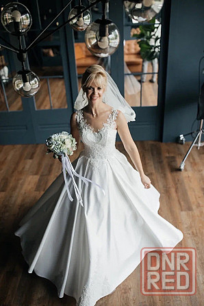 Свадебное платье (42-44) Донецк - изображение 3