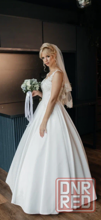 Свадебное платье (42-44) Донецк - изображение 1