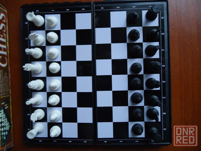 Шахматы Мини (13см*13см) на магнитах Макеевка - изображение 2