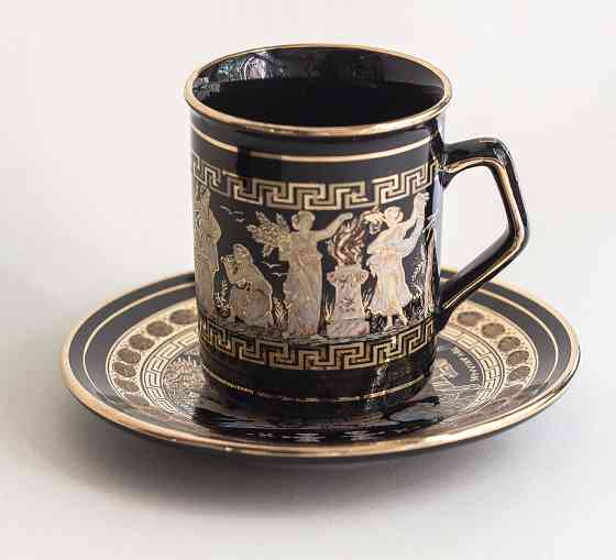 Чашка и блюдце с рисунками из греческой мифологии Донецк