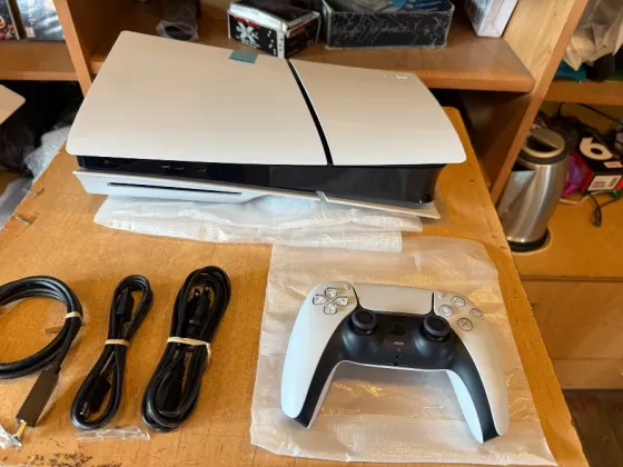PS5 Slim 1Tb! Новая! Донецк