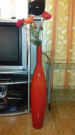 Напольная ваза из красного стекла Донецк
