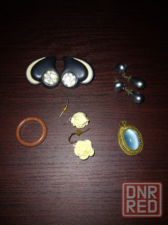 Клипсы, кольцо, кулон, серьги Донецк - изображение 1