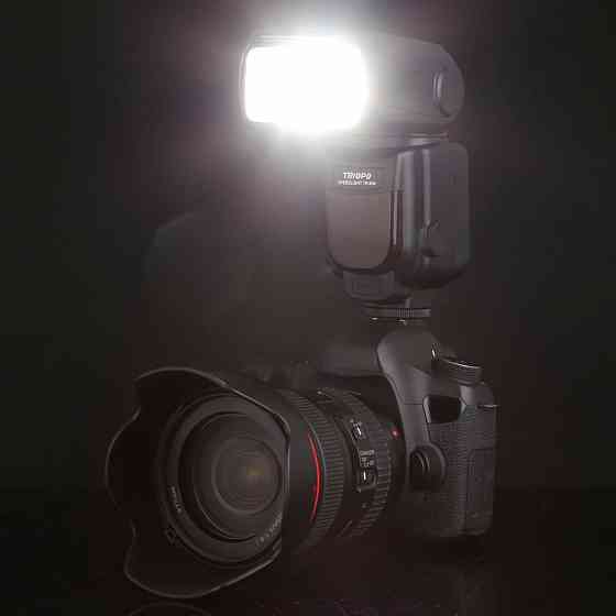Вспышка TRIOPO TR-950 для камеры Nikon, Canon, фото Донецк