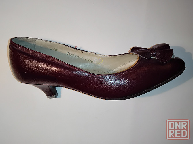Туфли на невысоком каблуке , кожа , цвет коричневый , размер 38 . Макеевка - изображение 2