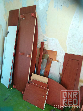 Продам по сходной цене мебель стенку- горка Донецк - изображение 2