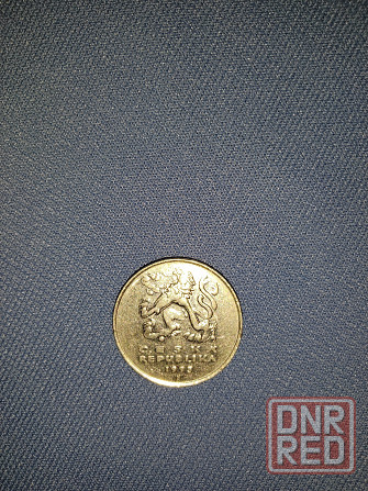 Монета Чехии 5 КРОН , 1995 года . Макеевка - изображение 2
