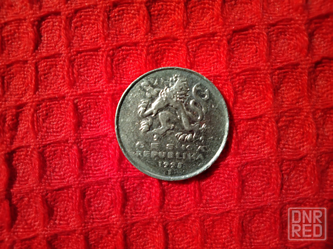 Монета Чехии 5 КРОН , 1995 года . Макеевка - изображение 1