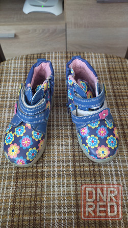 Ботинки осенние на девочку со светящейся подошвой 26 размер Донецк - изображение 1