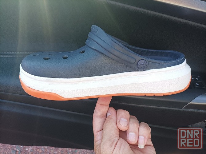 Продам Crocs Снежное - изображение 1