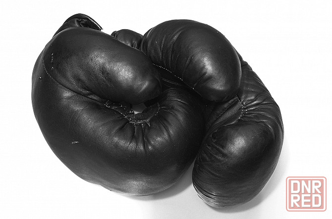 Перчатки боксёрские , аутентичные, кожаные. Донецк - изображение 1