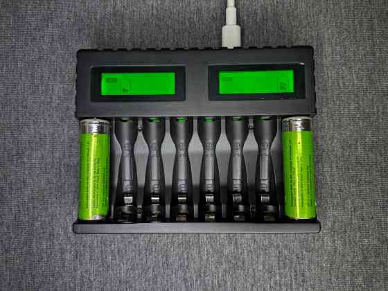 Зарядное устройство для аккумуляторных батареек AA и AAA Донецк
