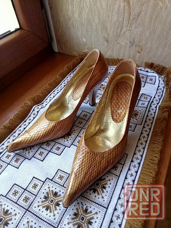 Туфли модельные золотистого цвета Донецк - изображение 1