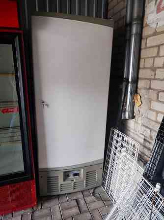 Продам холодильные витрины Донецк