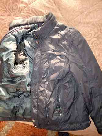 Продам утепленную осеннюю куртку на молнии, размер 58-60. Цена 2000 руб. Донецк