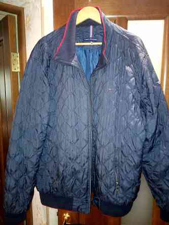 Продам утепленную стеганную куртку на молнии, размер 58-60. 3000 руб. Донецк