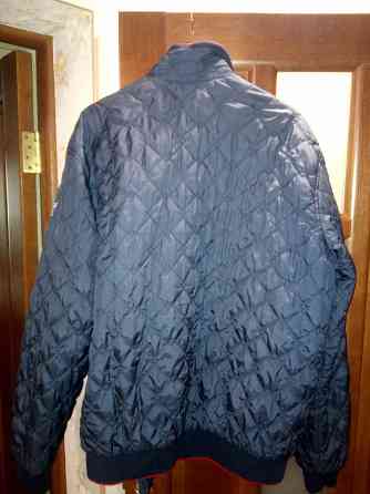 Продам утепленную стеганную куртку на молнии, размер 58-60. 3000 руб. Донецк